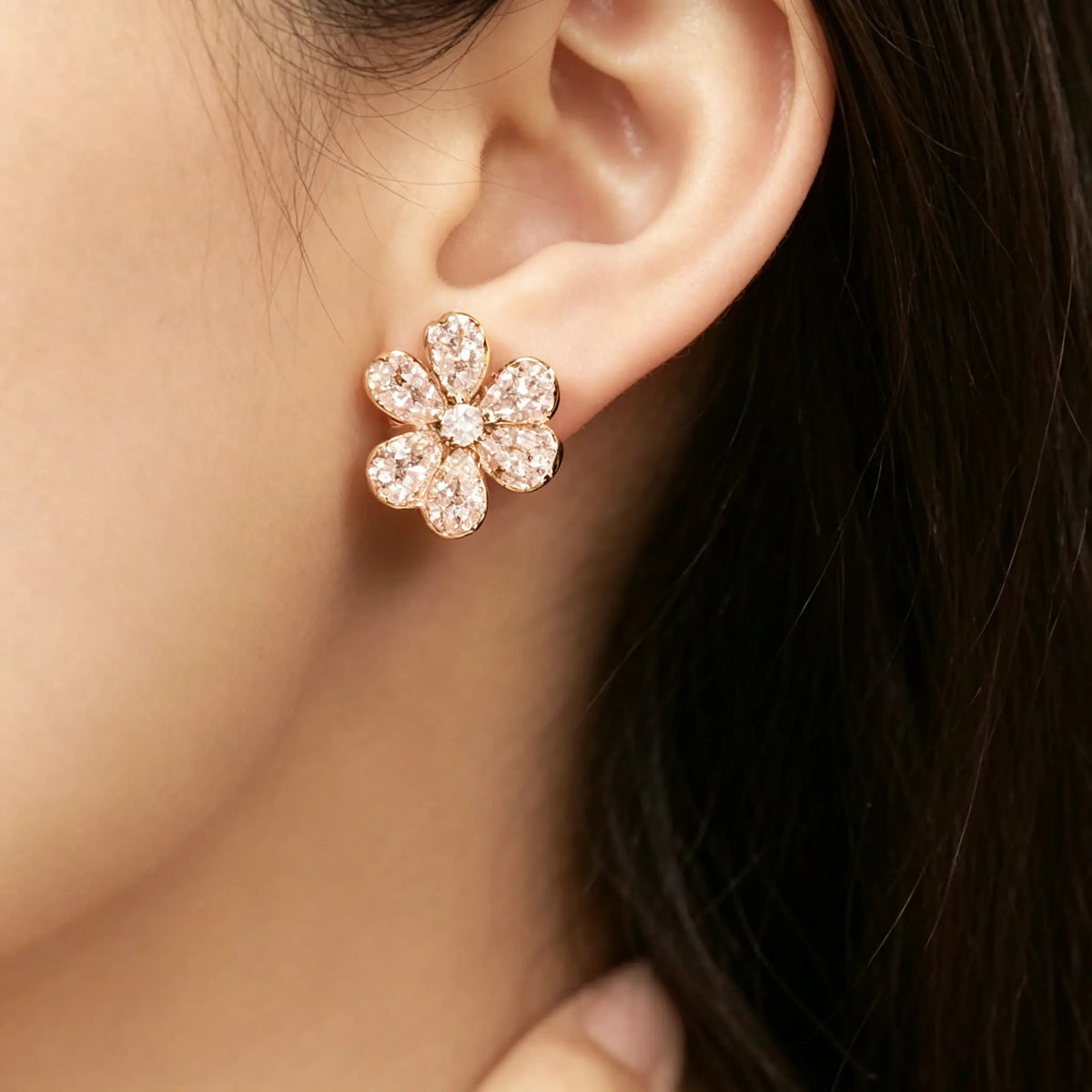 Van Cleef & Arpels Frivole Collection Full Diamond Three-Petal Flower Earrings