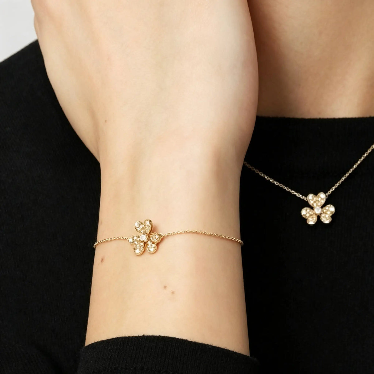 Van Cleef & Arpels Frivole Collection Mini Flower Bracelet
