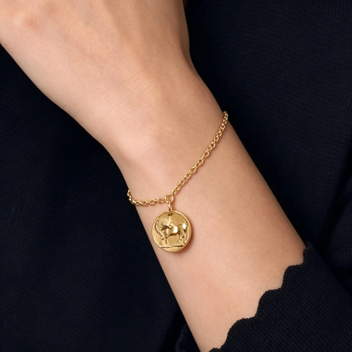 Van Cleef & Arpels Zodiaque Collection Taurus Gold Bracelet