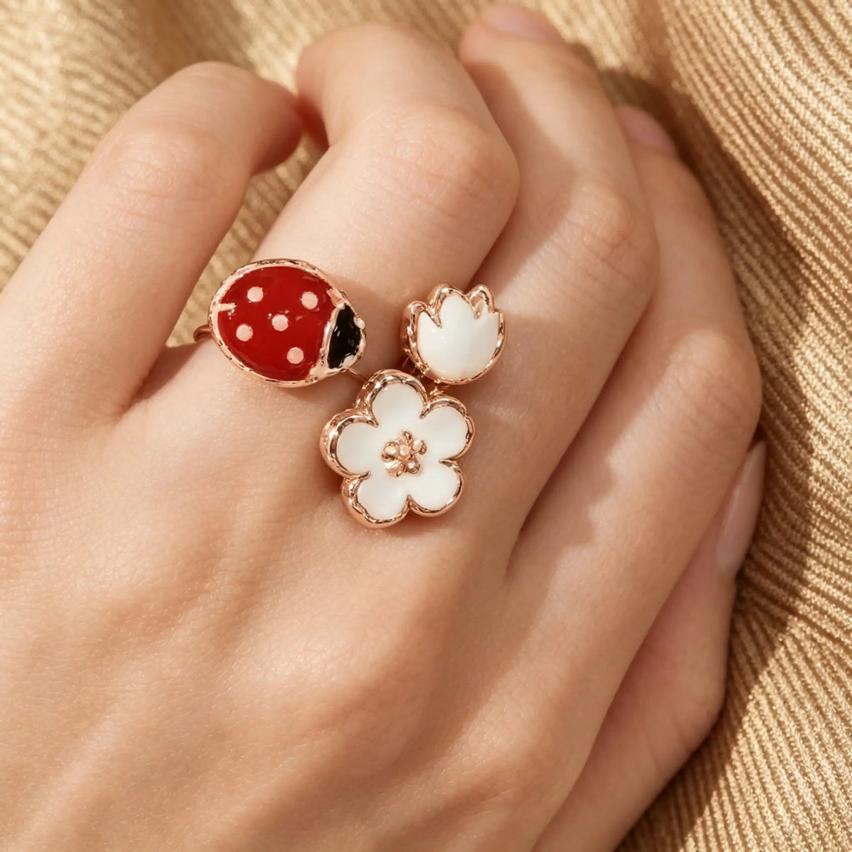 Van Cleef & Arpels Lucky Spring Collection