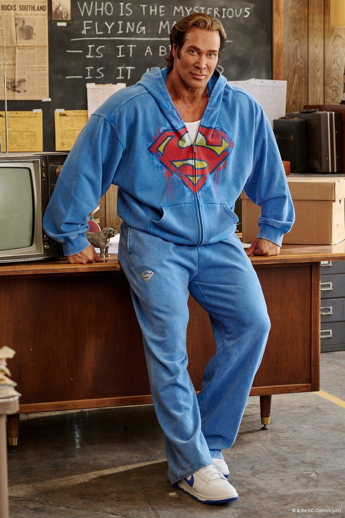 2032 - Superman Sweats